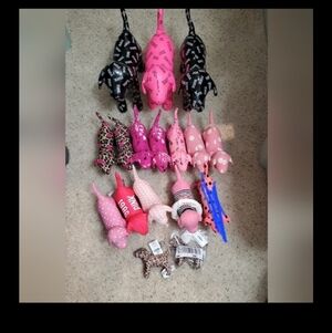 Plush Vs Dogs 16 + Free Random